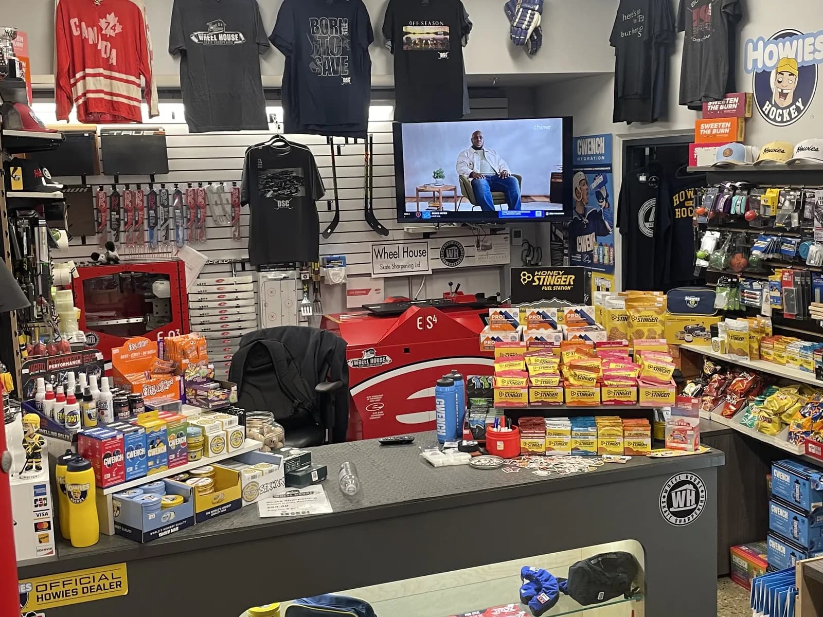 The E-S4 automated sharpener behind the front counter at the Wheelhouse pro shop